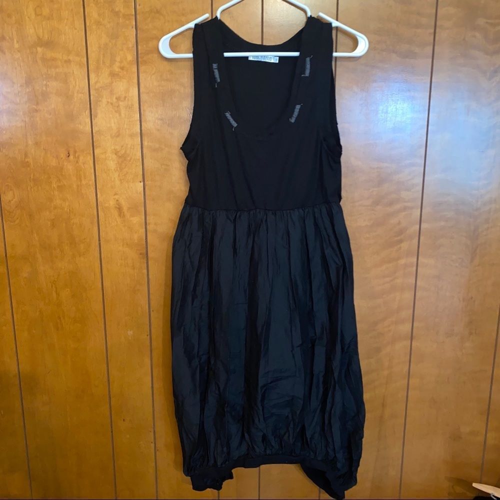 Misses mono Reno dress sz M